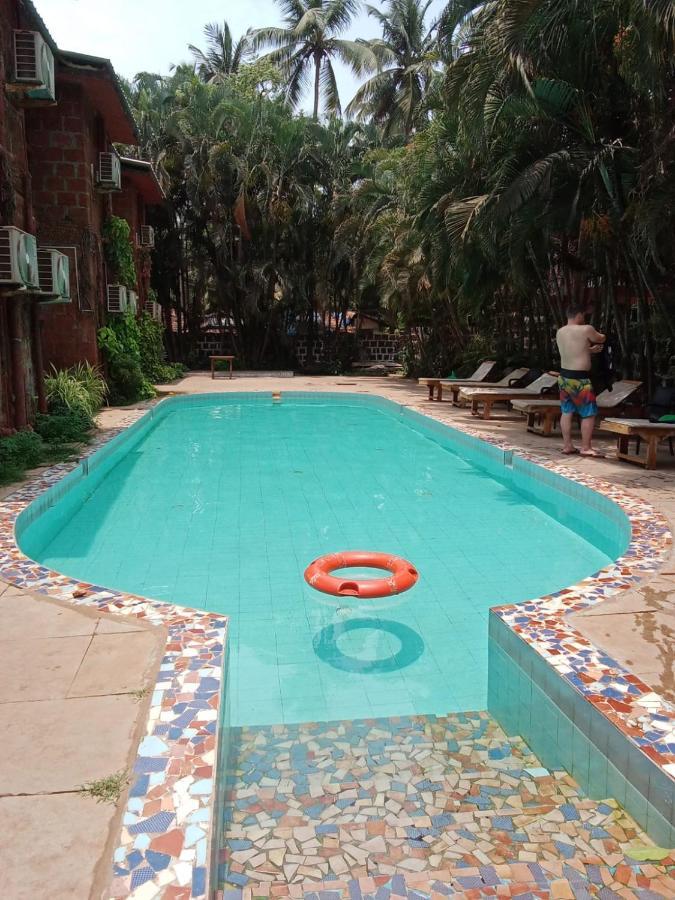 Sea Breeze Inn, Calangute Goa Екстер'єр фото